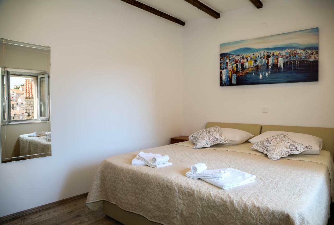 Apartments Seka Хвар Екстер'єр фото